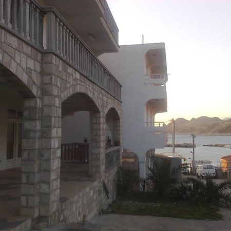 דוברה וודה Apartments Aza מראה חיצוני תמונה