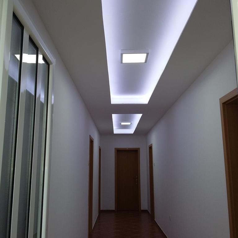 דוברה וודה Apartments Aza מראה חיצוני תמונה